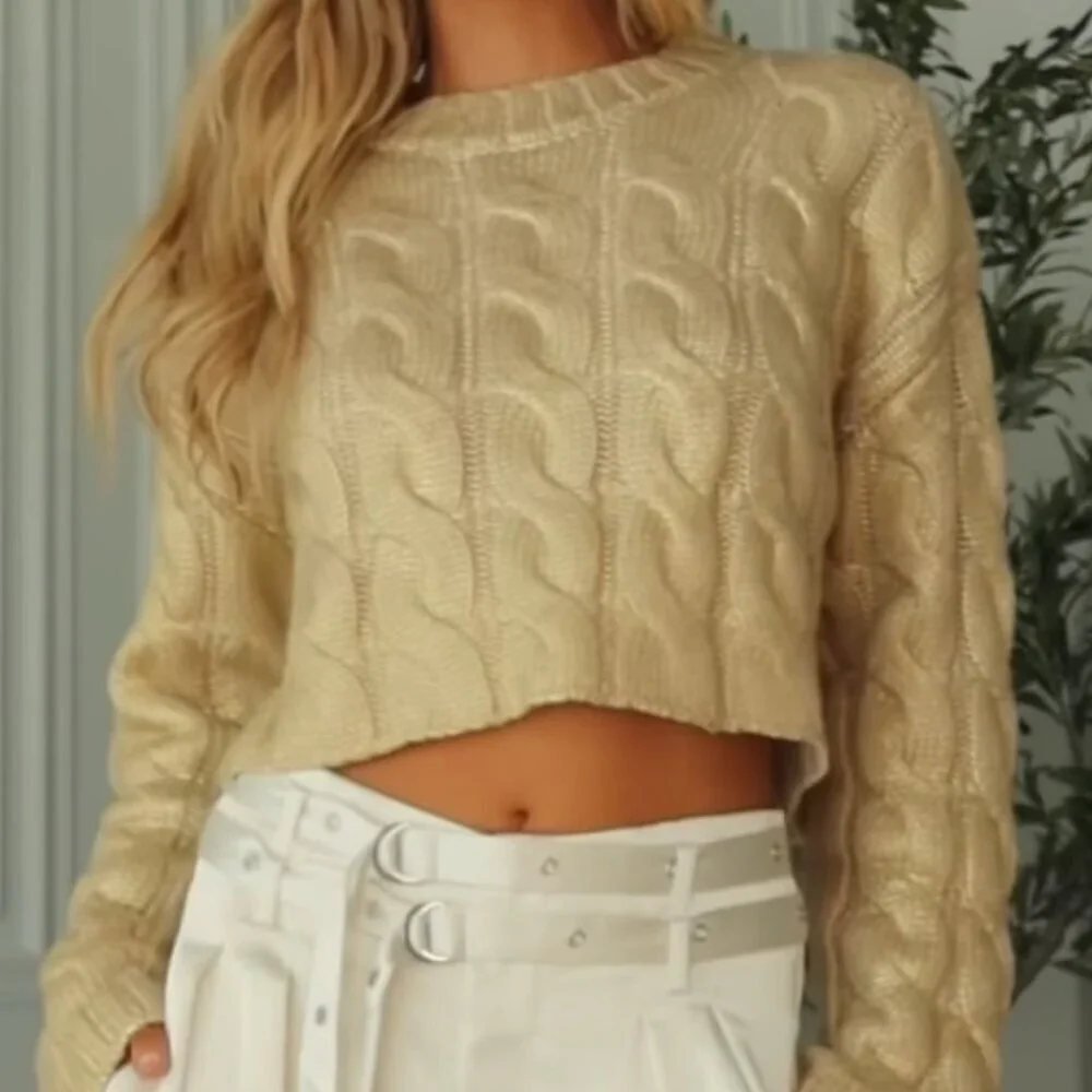 The Nolishop Cropped Cable knit Chunky Women's Sweater - Metalic Gold Size XS
